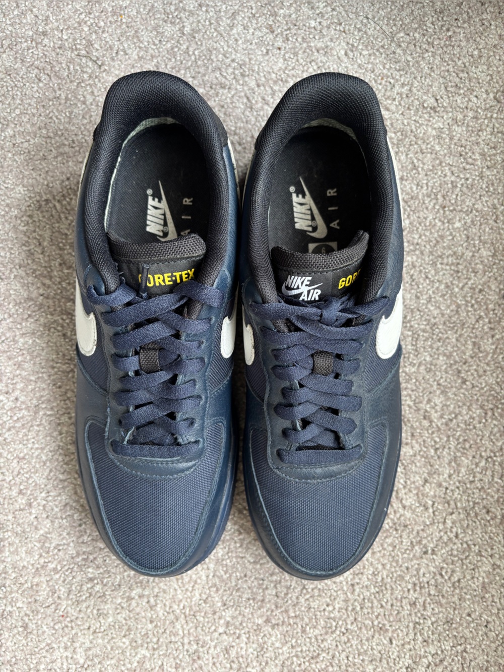 Nike Men's Navy and White Gore-Tex Air Sneakers